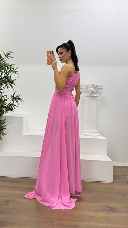 Rosa Abendkleid mit tiefem Ausschnitt und One-Shoulder-Design
